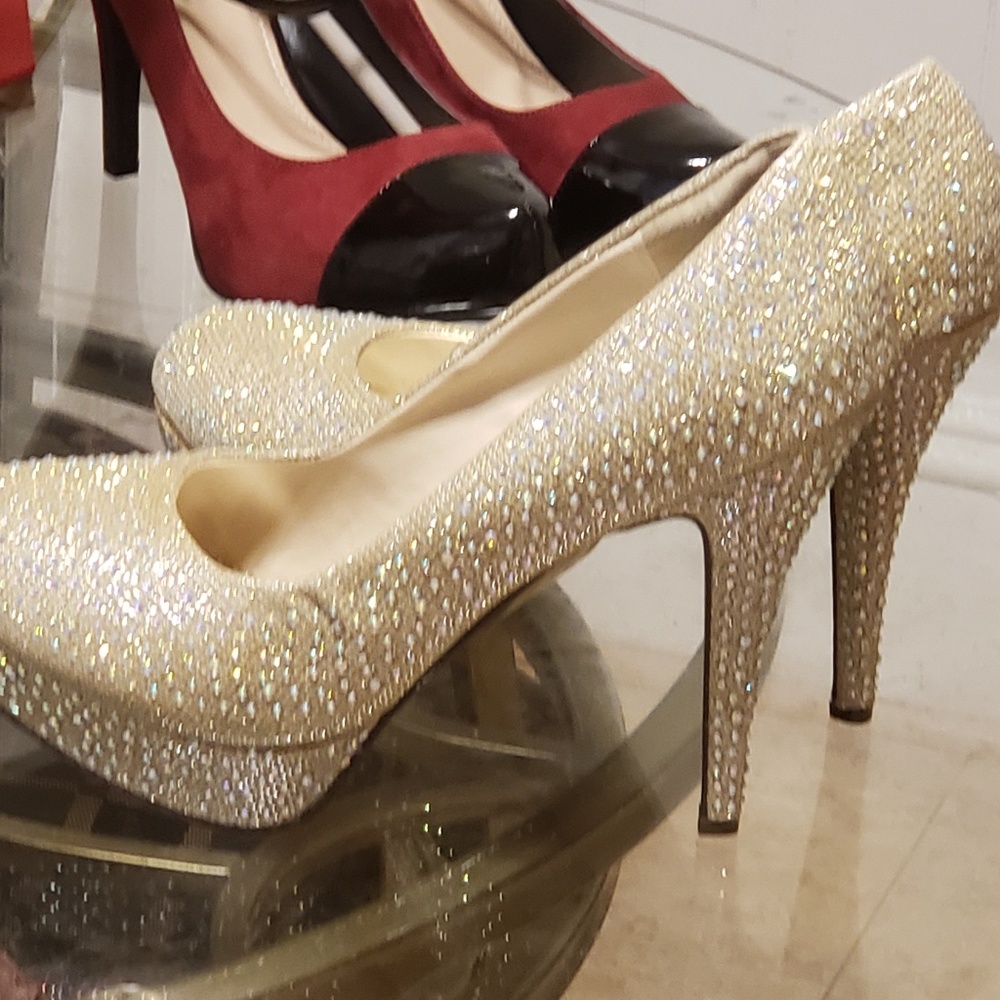 Gold shimmer shoes - Picture 2 of 4